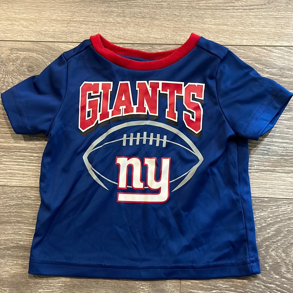 NFL New York GIANTS T-shirt size: 12 months
